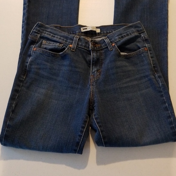 Levi's 515 Boot Cut Jean's - Picture 3 of 8